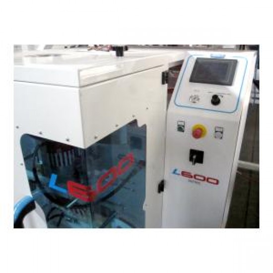 L600 - elektro-pneumatyczna maszyna pakująca do folii przeźroczych i zadrukowanych L600 - elektro-pneumatyczna maszyna pakująca do folii przeźroczych i zadrukowanych